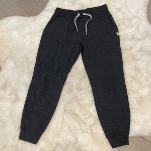 Dark gray extra small Vuori joggers